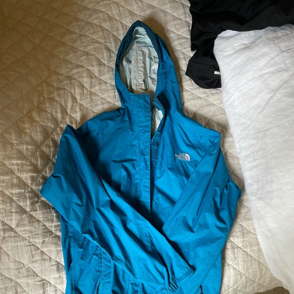 Blue north face rain coat windbreaker - Picture 2 of 4